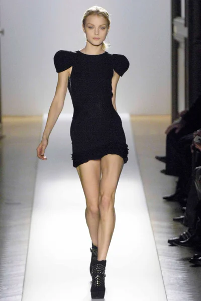 Look 28